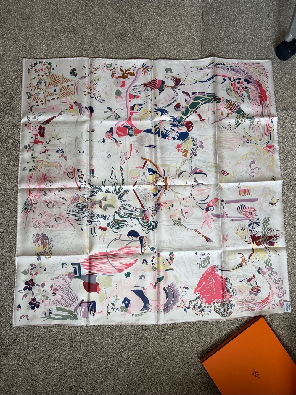 Hermes Emile et Une Nuit scarf 90, 100% silk, NEW, Rose Thé / Vert / Prune - Picture 9 of 11
